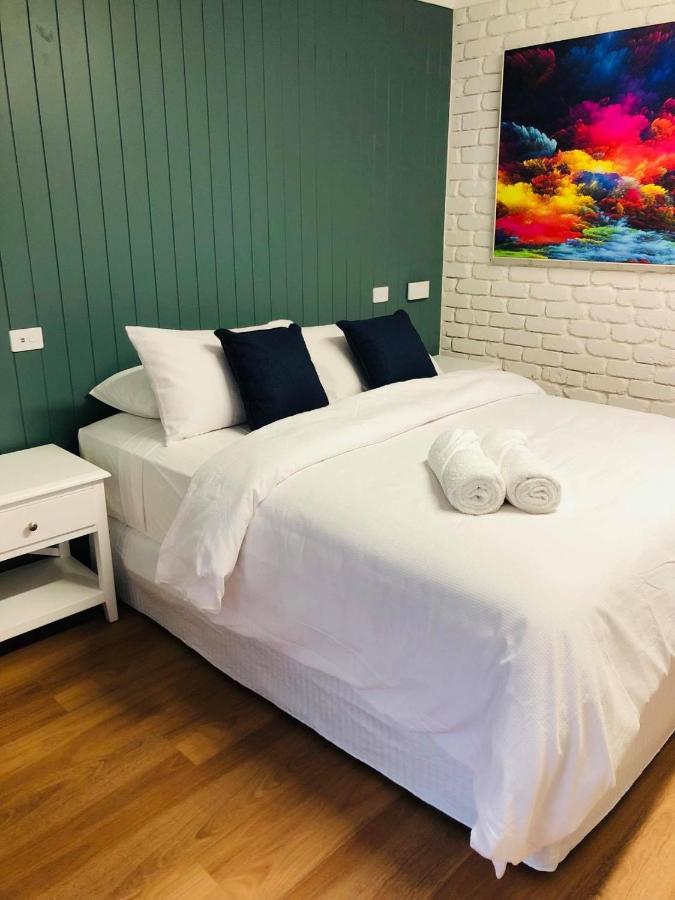 Bay House Motel Бато Бэй Экстерьер фото