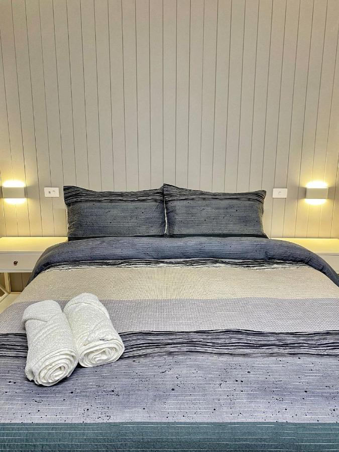 Bay House Motel Бато Бэй Экстерьер фото